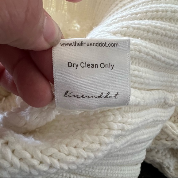 Line & Dot Jasper Fringe Cable Knit
Sweater Ivory Size Medium - Picture 15 of 15